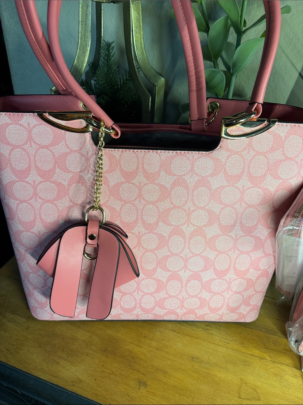 INSPIRED - Unbranded Pink Signature Circle Tote Bundle